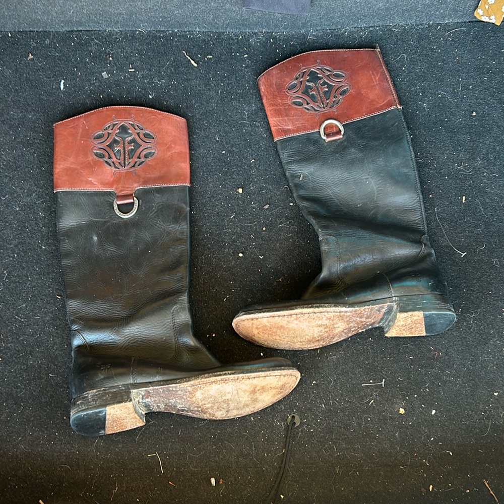 Frye Melissa monogram logo boots 7.5 women’s